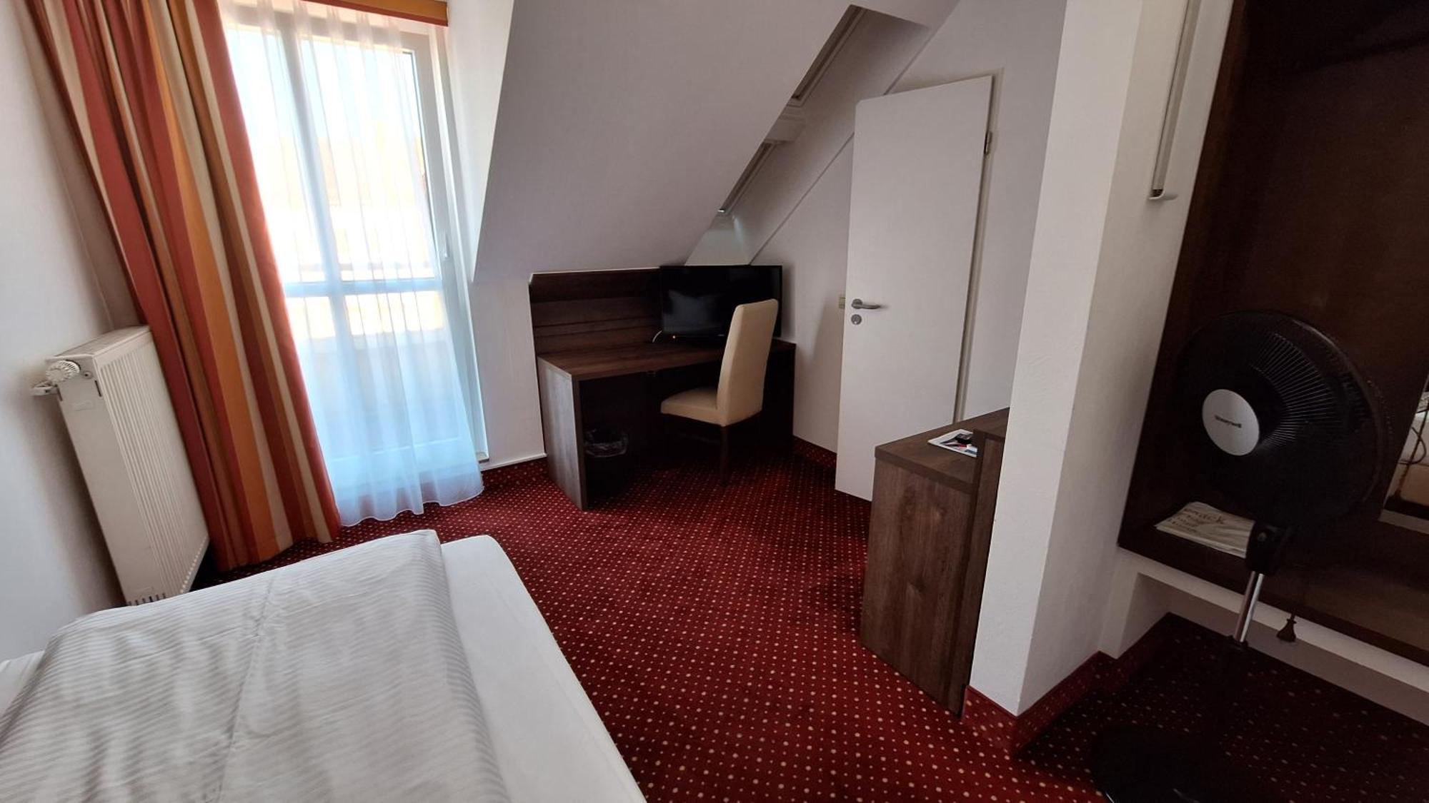 Invite Hotel Nuernberg City Ngoại thất bức ảnh